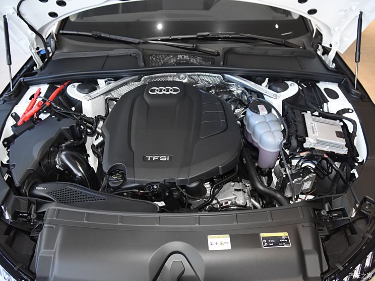 一汽奥迪 奥迪a4l 2023款 40 tfsi 时尚动感型